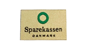 Lille vævet logo. Sand. Skjorter dame